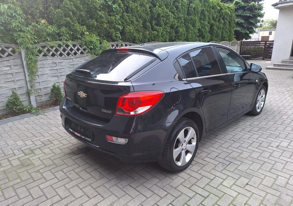 Chevrolet Cruze cena 22900 przebieg: 126321, rok produkcji 2012 z Rawicz małe 254